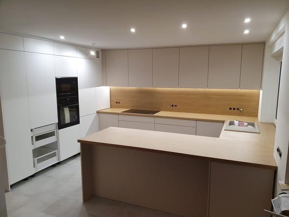 imgi2256507835414138058507546307542634469701577746n